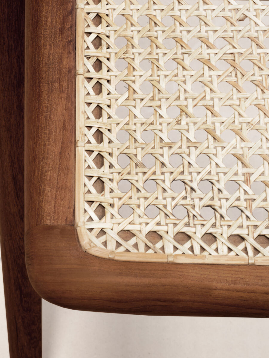 05 Mungaru Dining Chair Detail B Dark v2