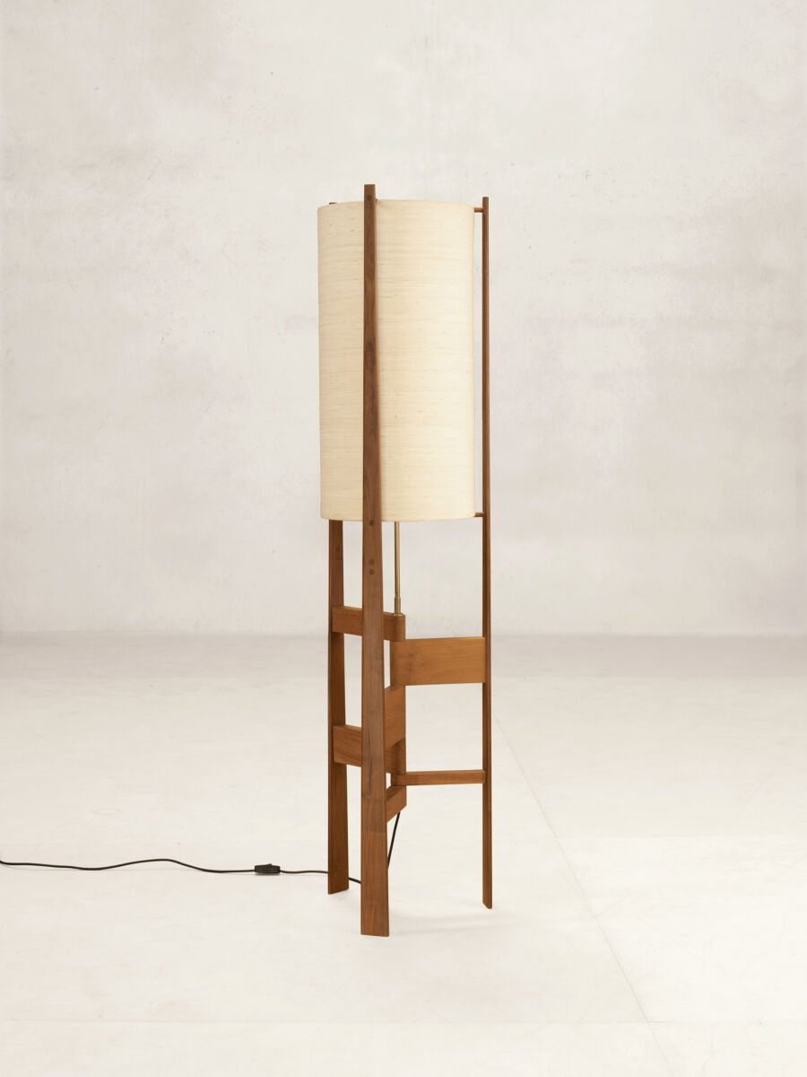01 XL Floor Lamp Isometric