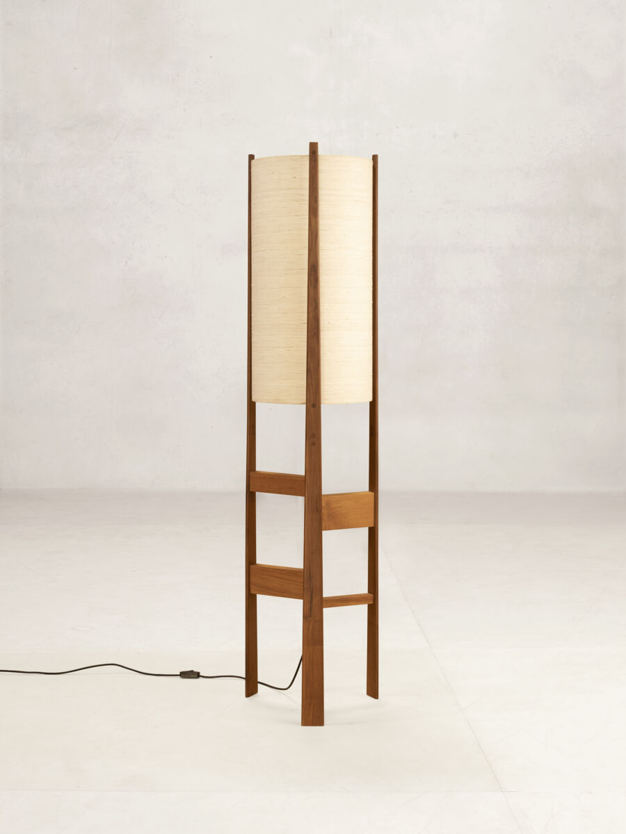 03 XL Floor Lamp Front