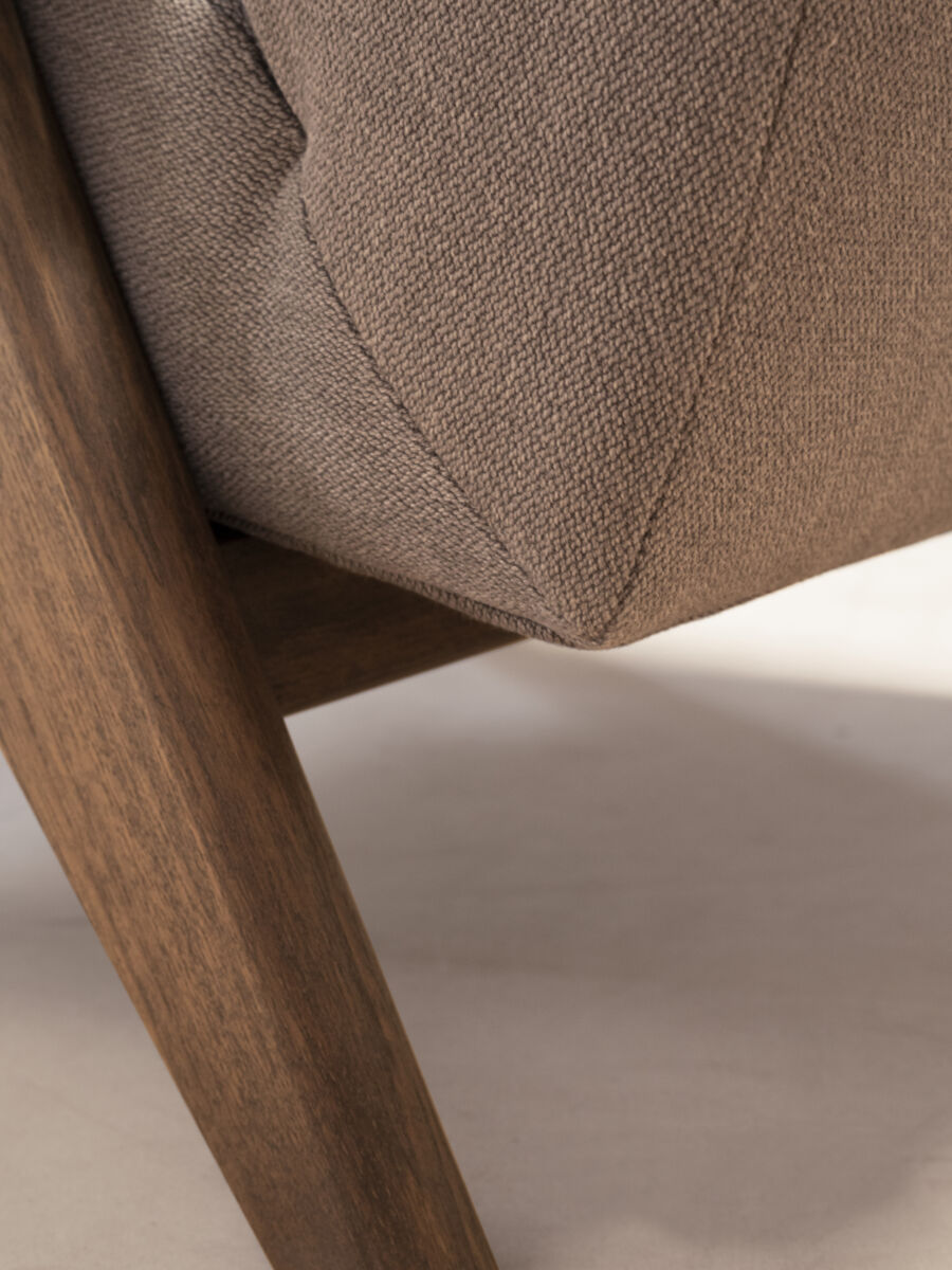 05 UEC Bompuka Detail B