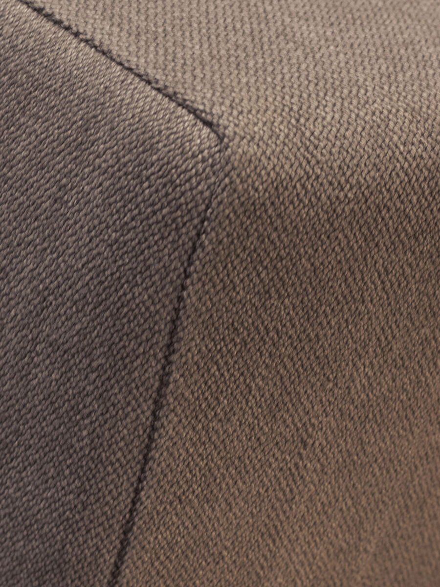 06 UEC Bompuka Detail C