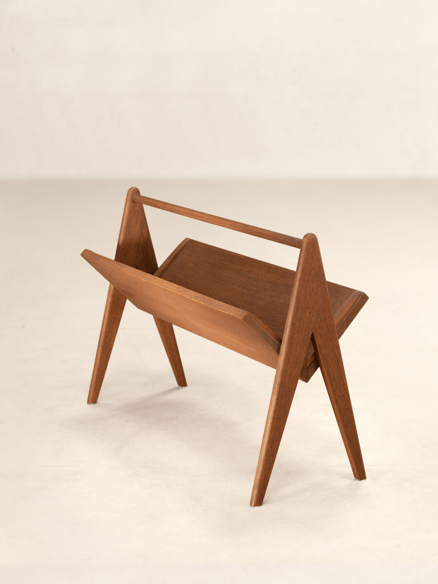 Magazine Rack Profile Isometric