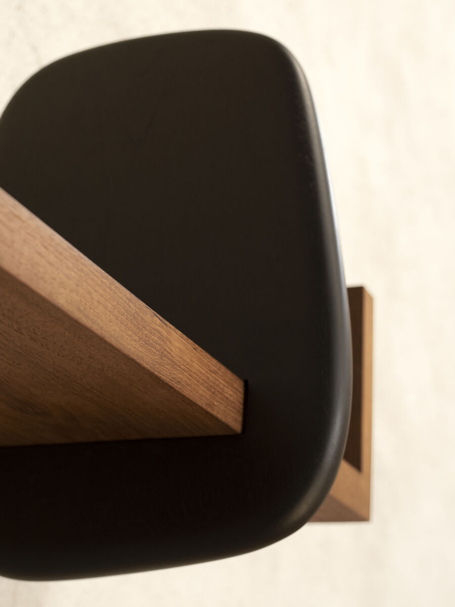 03 XL Shelf Detail 02