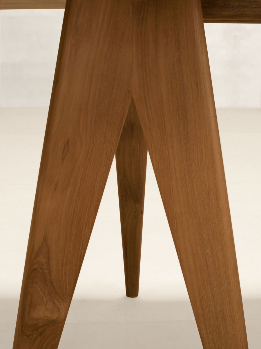 04 XL Trestle Table Detail A