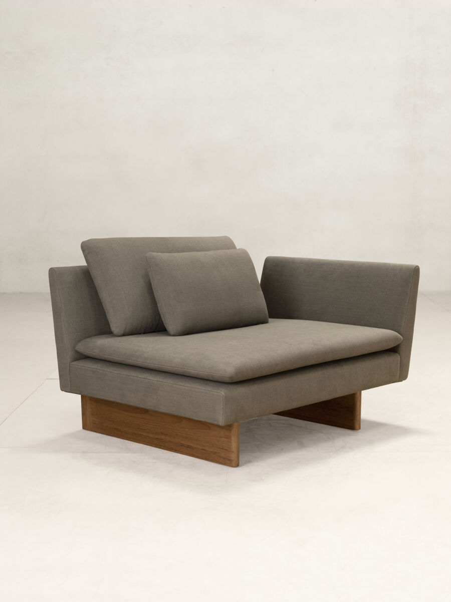 08 X L Modular Sofa Right Arm Isometric