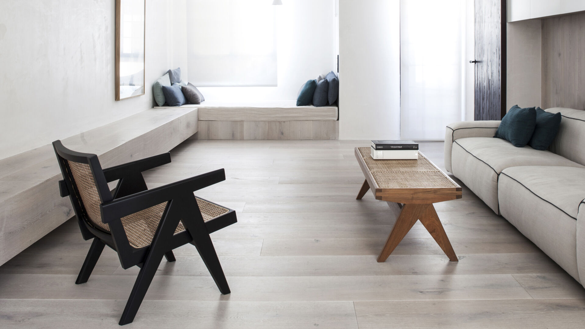02 PJ Bench