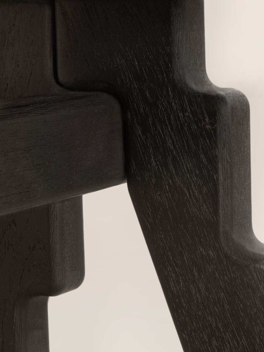 04 Black Ottoman Detail Legs