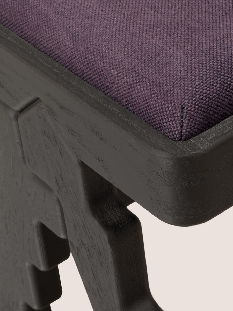 06 Black Ottoman Detail Seat