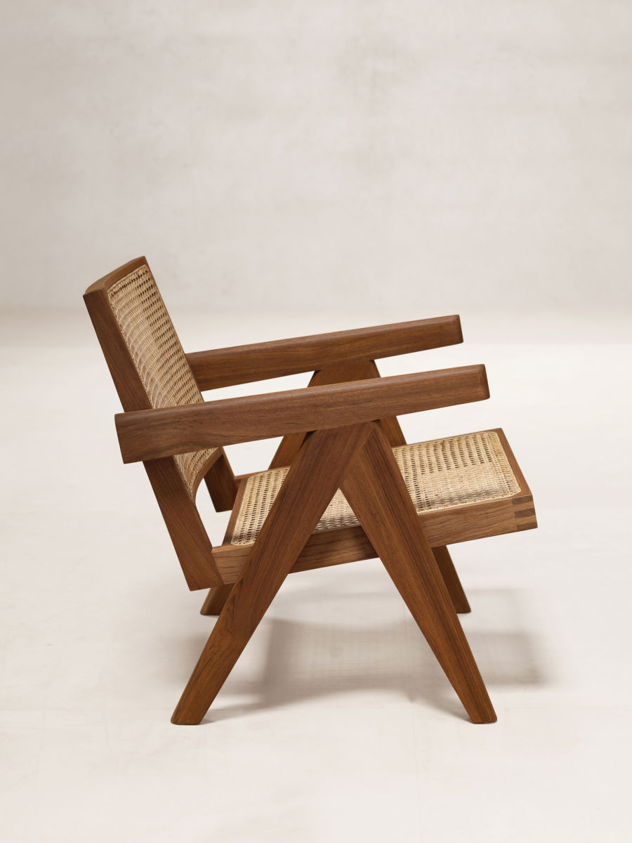 Phantom shop hands chair