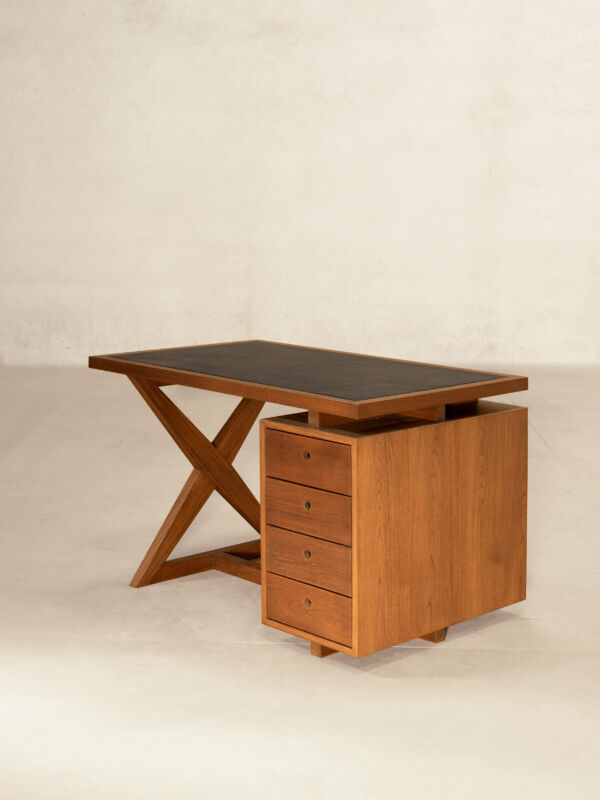 pierre-jeanneret-study-desk-phantom-hands-isometric-view