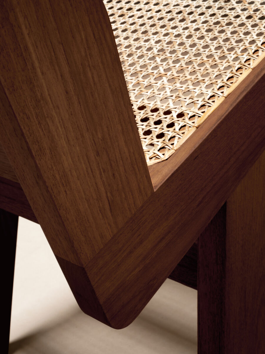 04 DC Natural Detail A Dark Stain