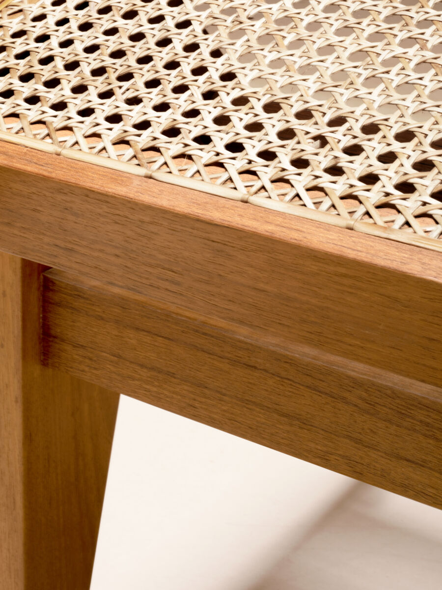 06 DC Natural Detail C Natural Teak