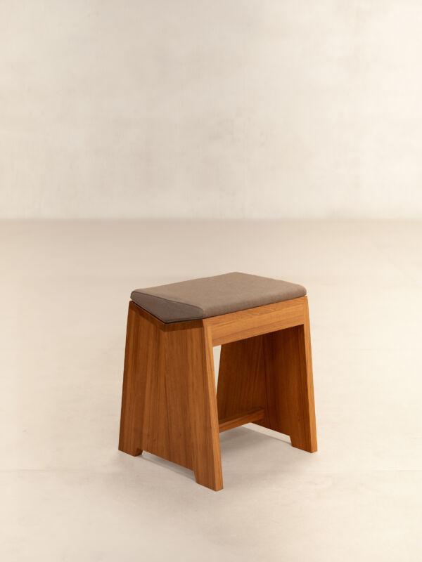 00 Sewing Stool Preview