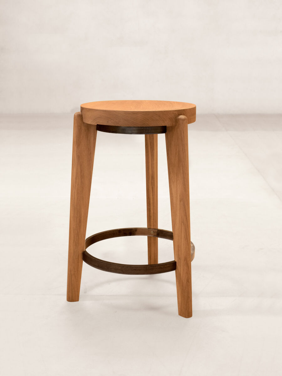 01 Counter Steel Ring Stool Isometric Naturla Teak