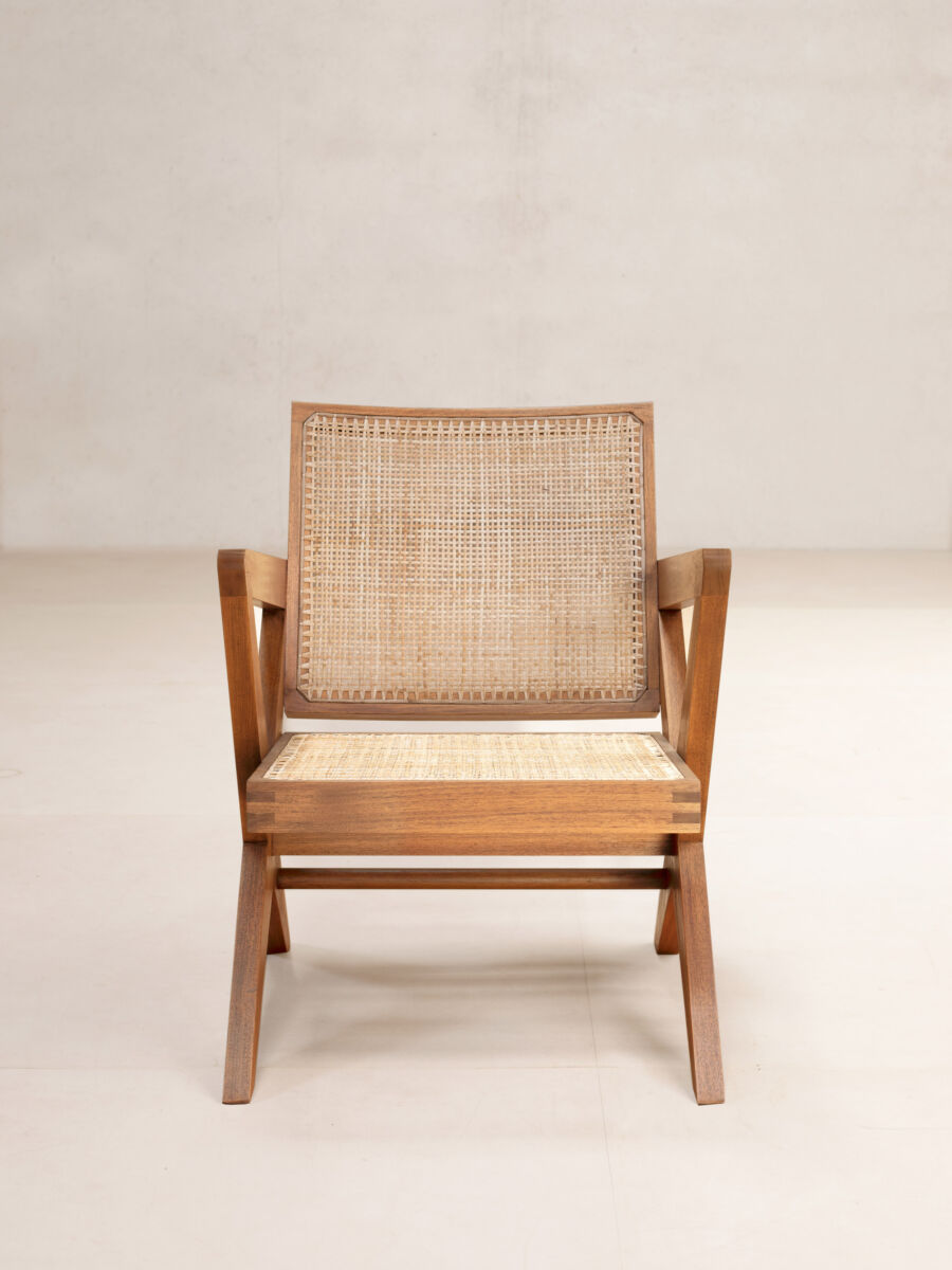 03 Easy X Chair Front Natural Teak V2