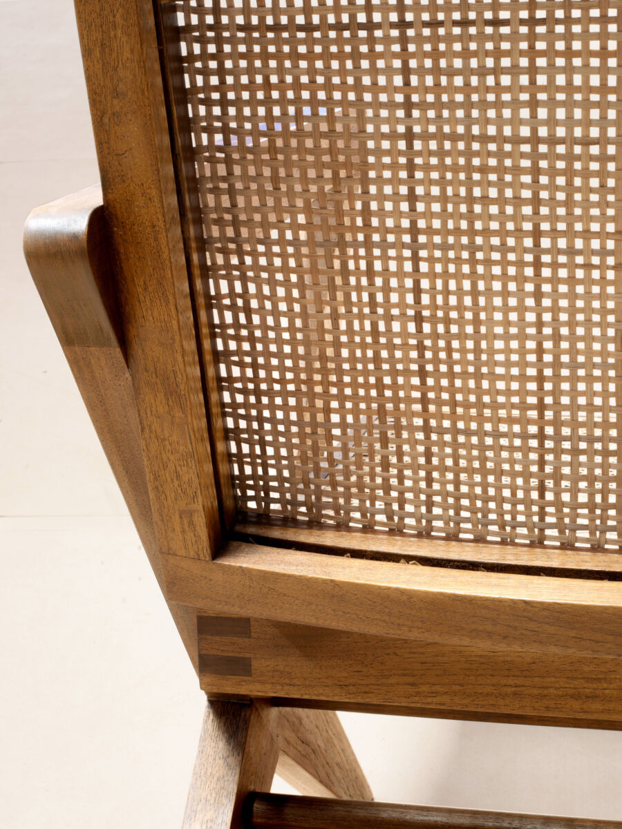 05 Easy X Chair Detail B Natural Teak