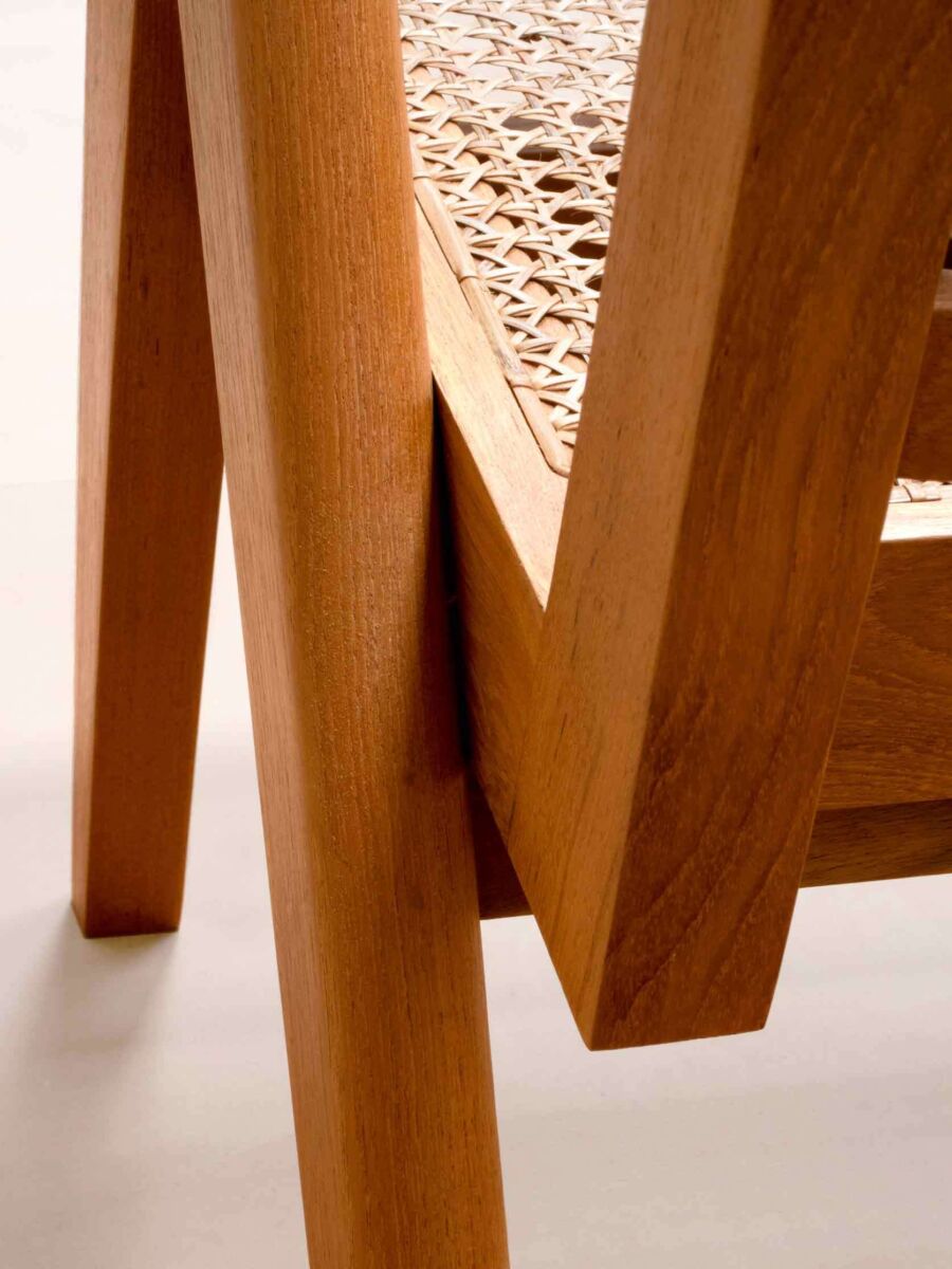 05 EC Detail A N Atural Teak