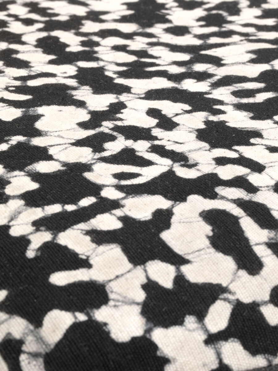 Leopold Seat Detail Batik