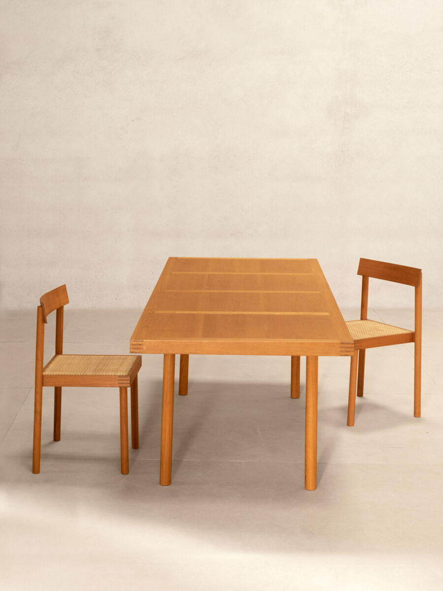 03 Nandi Dining Profile Front