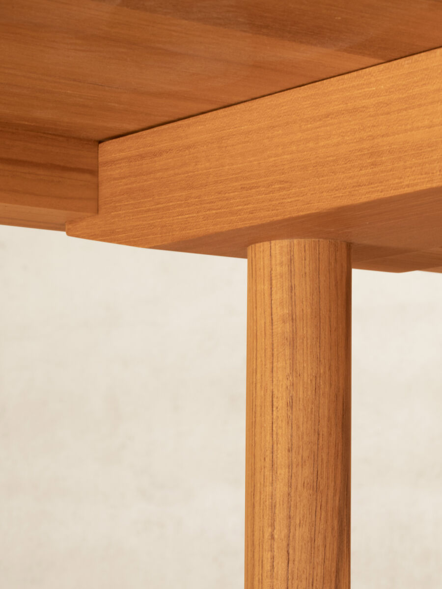 04 Nandi Dining Leg Attachment