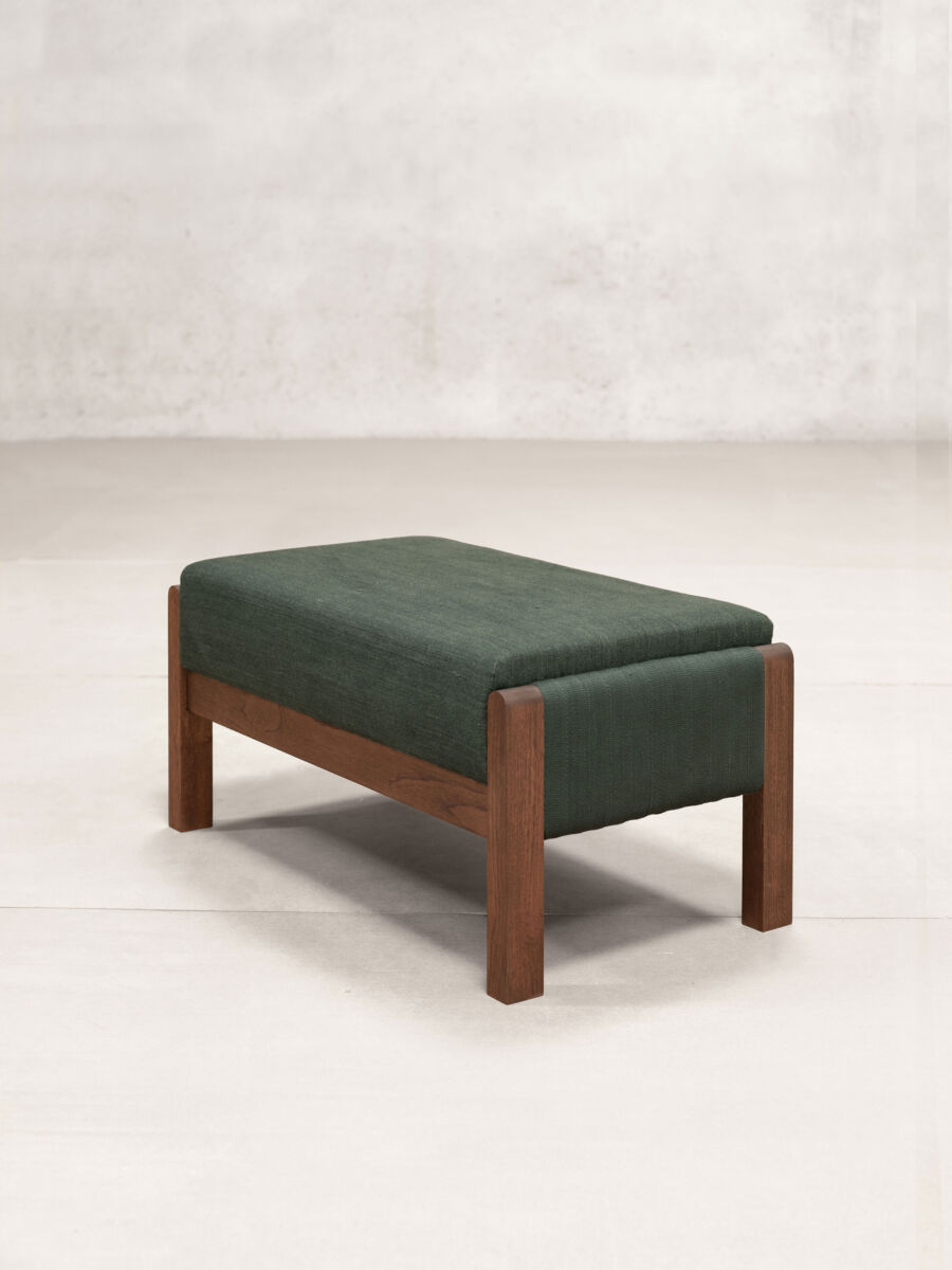 03 Large Ottoman Isometric