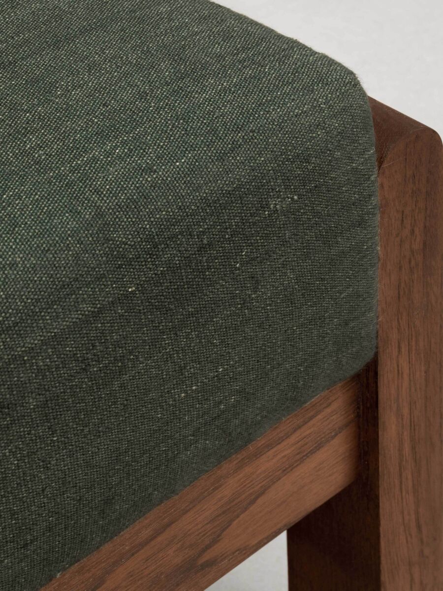 06 Large Ottoman Detail Seat