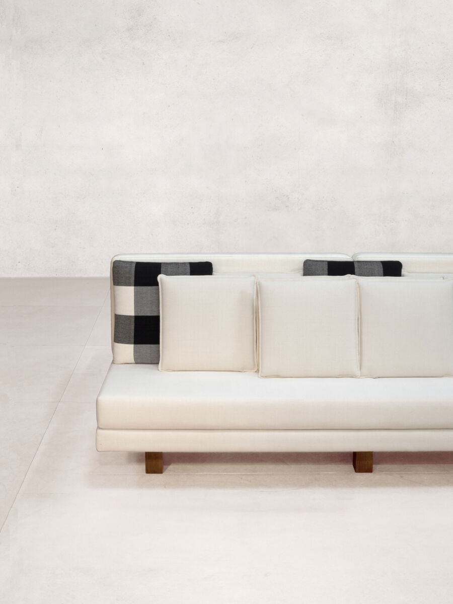 03 GB White Sofa Front