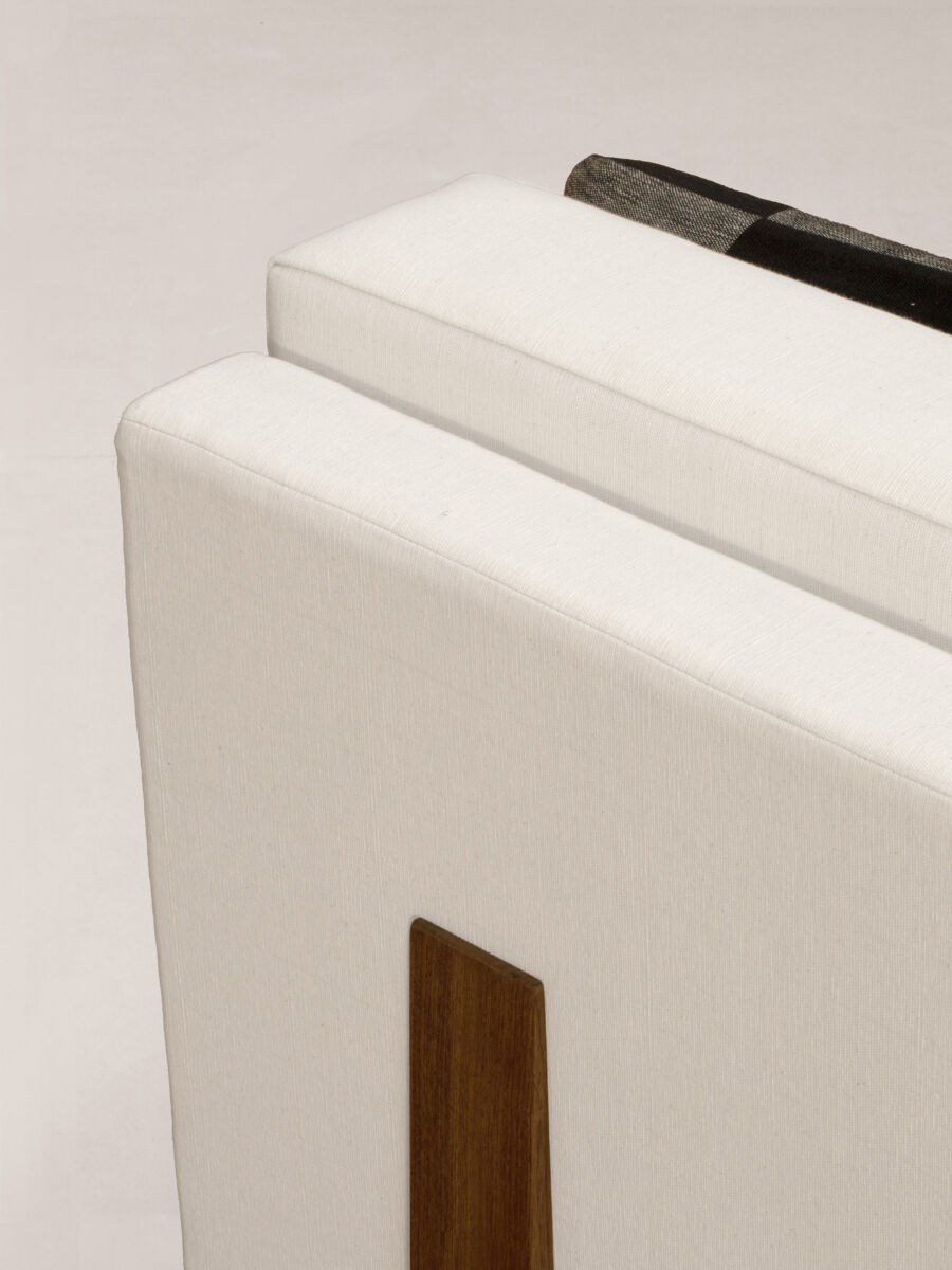 04 GB White Sofa Detail Rear