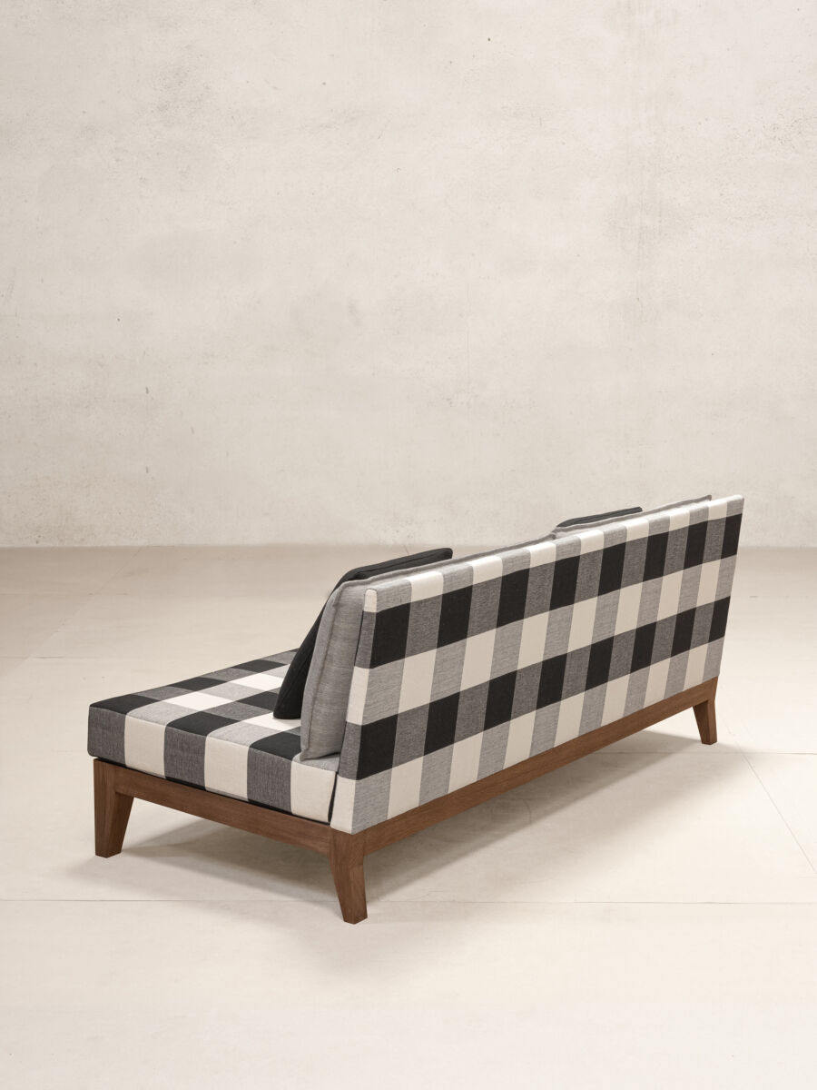 02 No 11 Sofa Isometric Rear