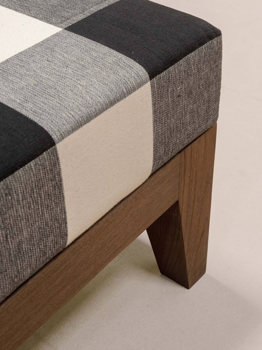 06 No 11 Sofa Detail Corner