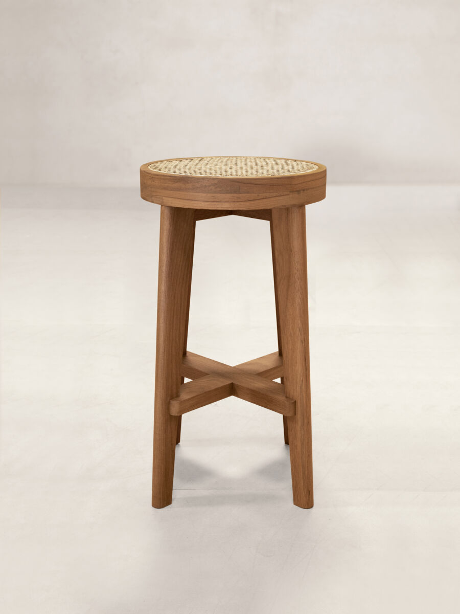 High shop sitting stool