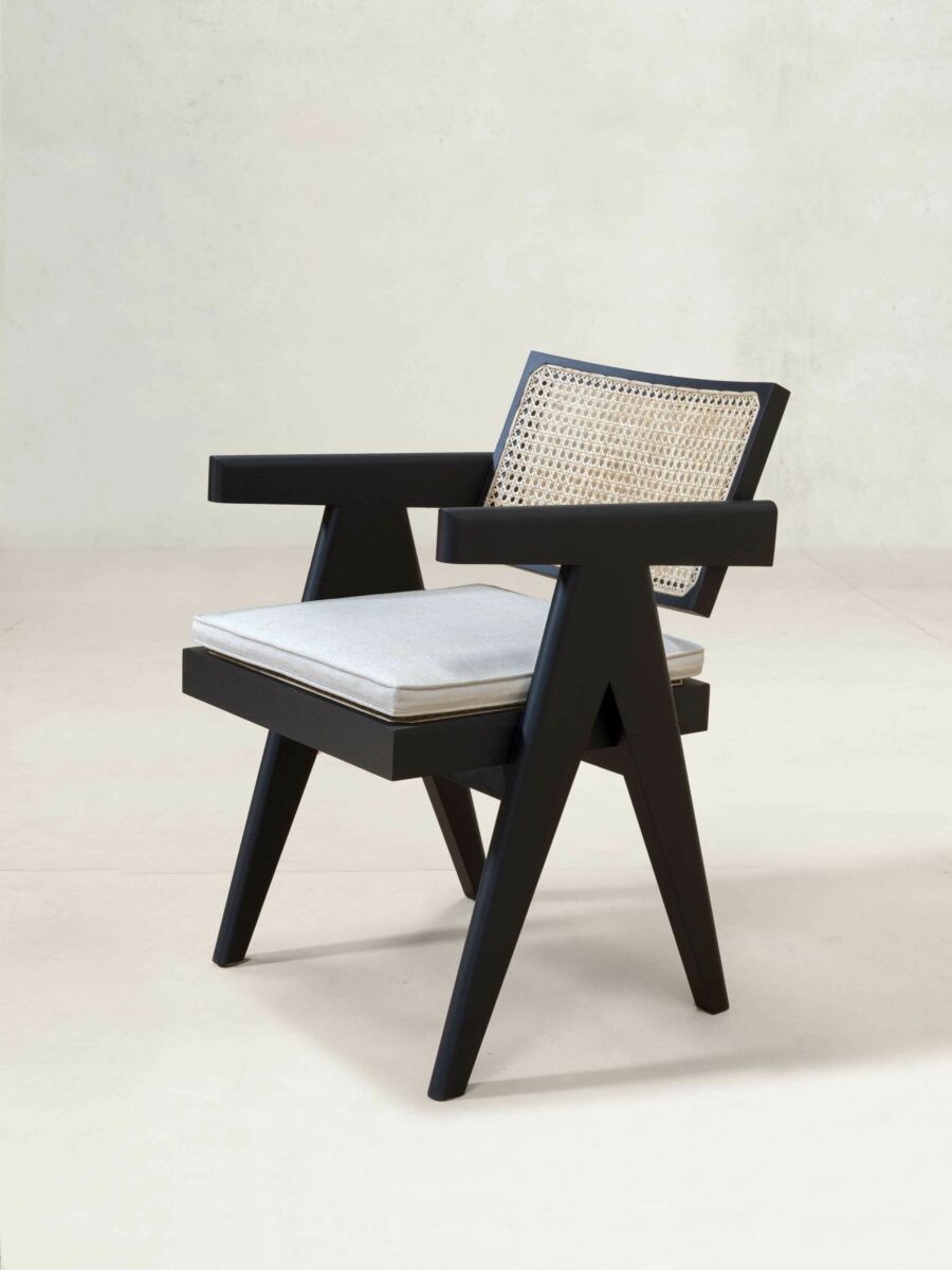 04 OC Black Isometric Cushion