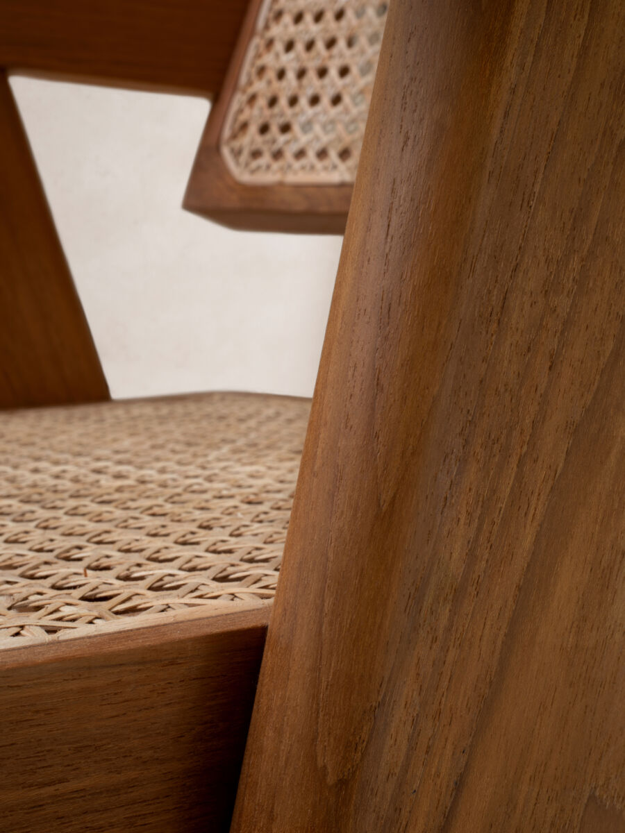 V shop leg chair