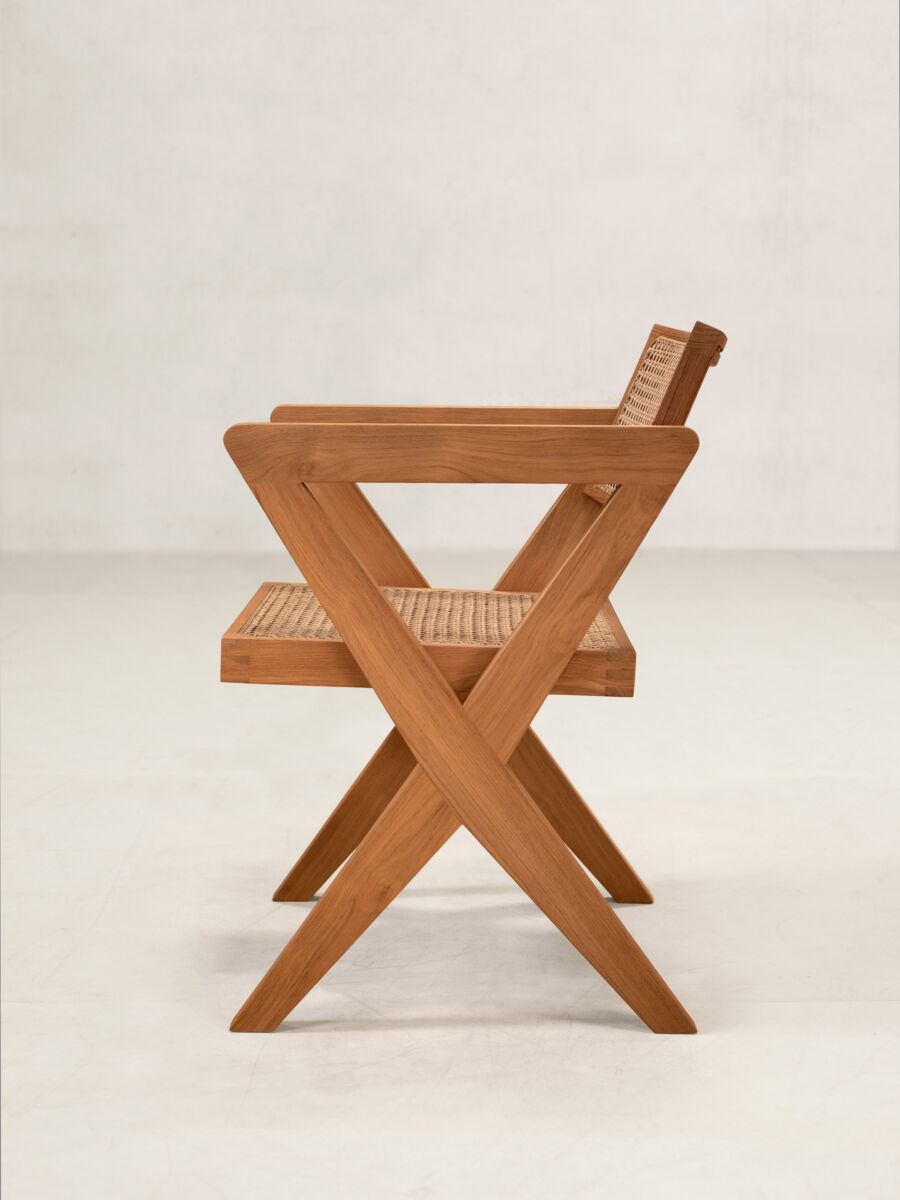 02 OC X Chair Standard Side Natural Teak