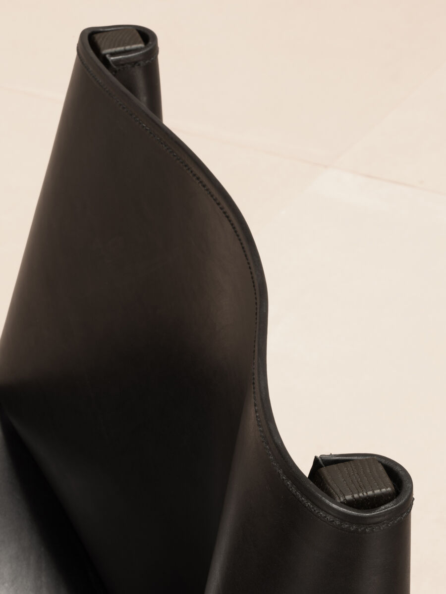 05 Saddle Chair Detail Leather Back