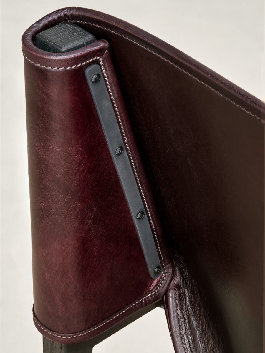 06 Burgandy Saddle Wrap Detail