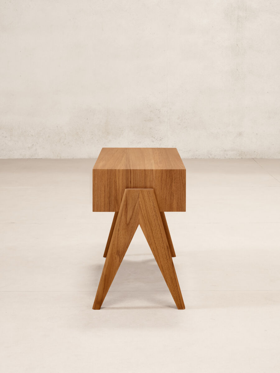 chandigarh-side-table-v-leg-phantom-hands-pierre-jeanneret-side-view