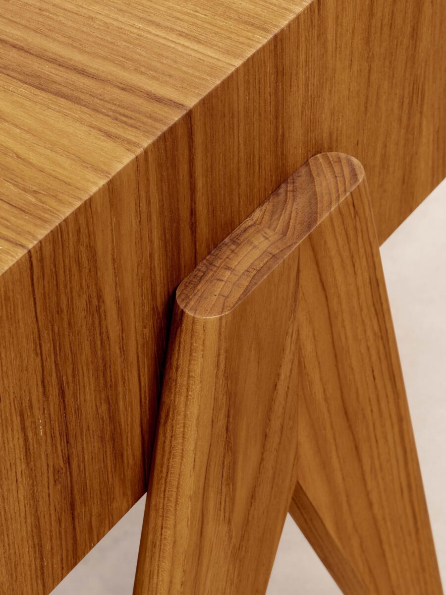 side-table-v-leg-phantom-hands-splined-mitre-joint-teak-detail