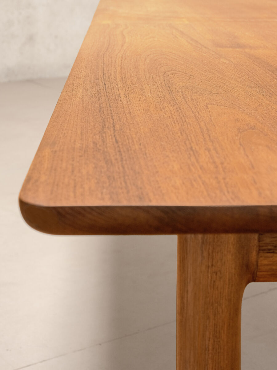 06 Tangali DT Detail Table Edge NT