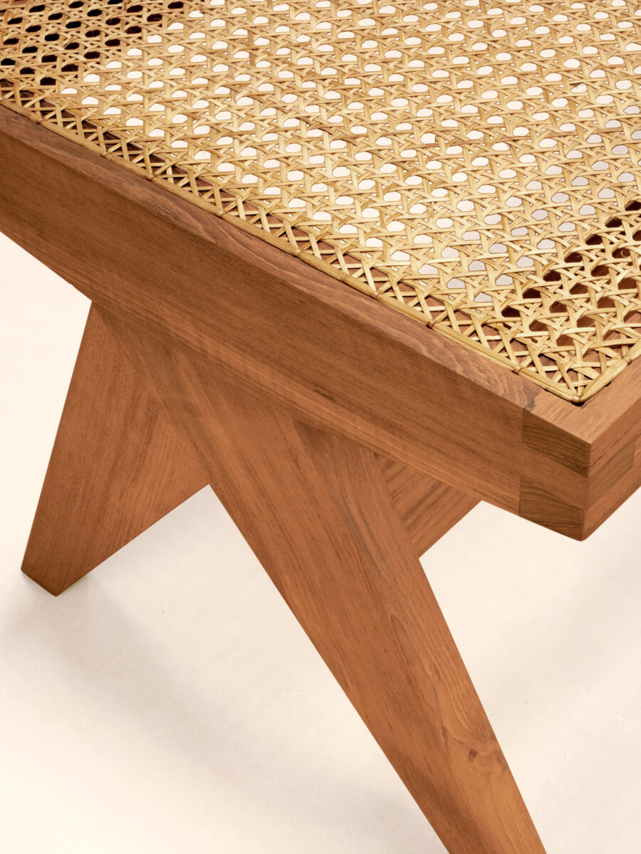 04 Chandigarh Bench Detail A Natural Teak V2