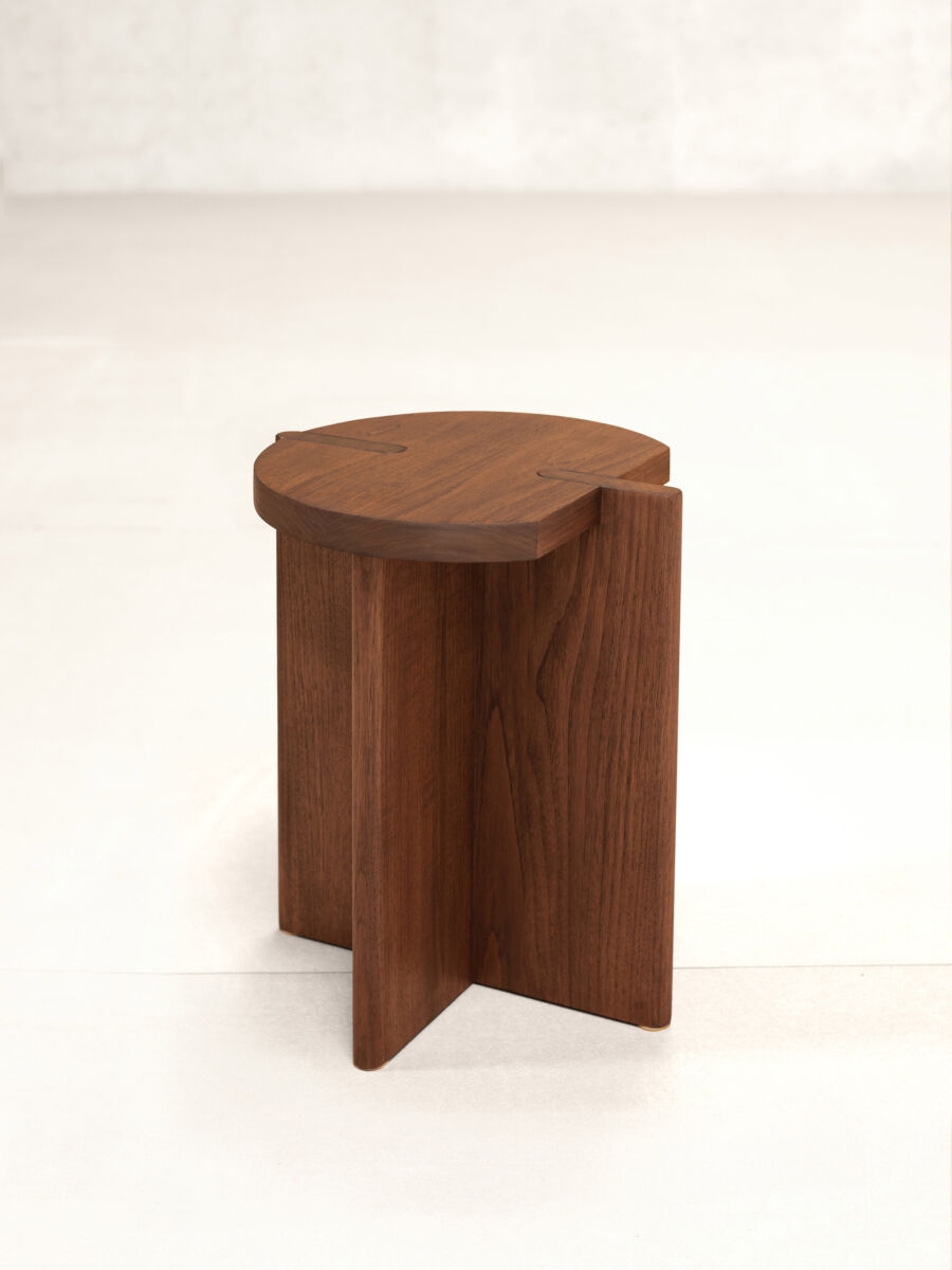 01 Teak Igloo Stool Iso