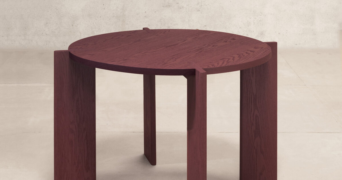 x+l 13 Full Circle Dining Table | Phantom Hands