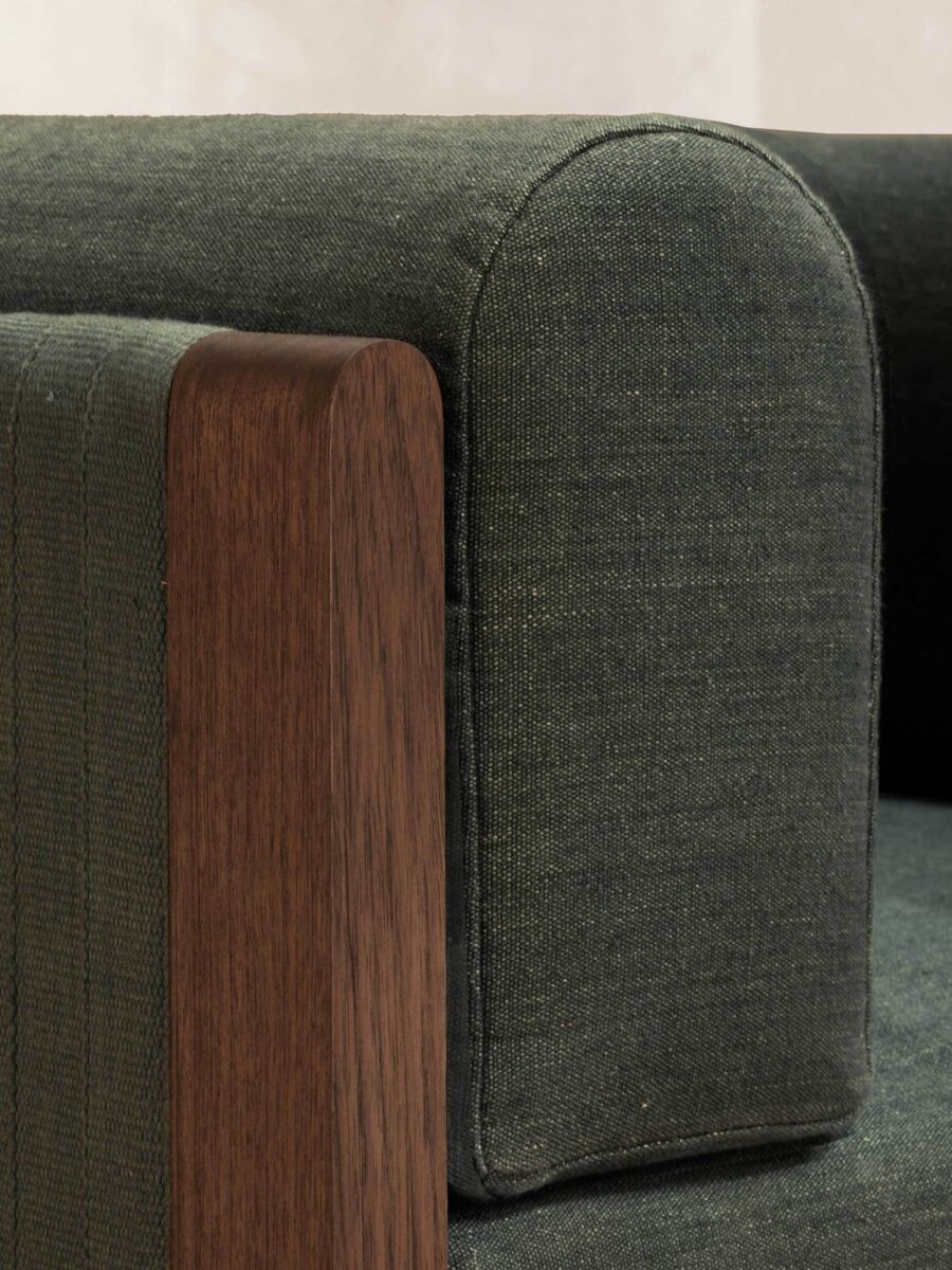 07 Green Sofa Detail Cushion