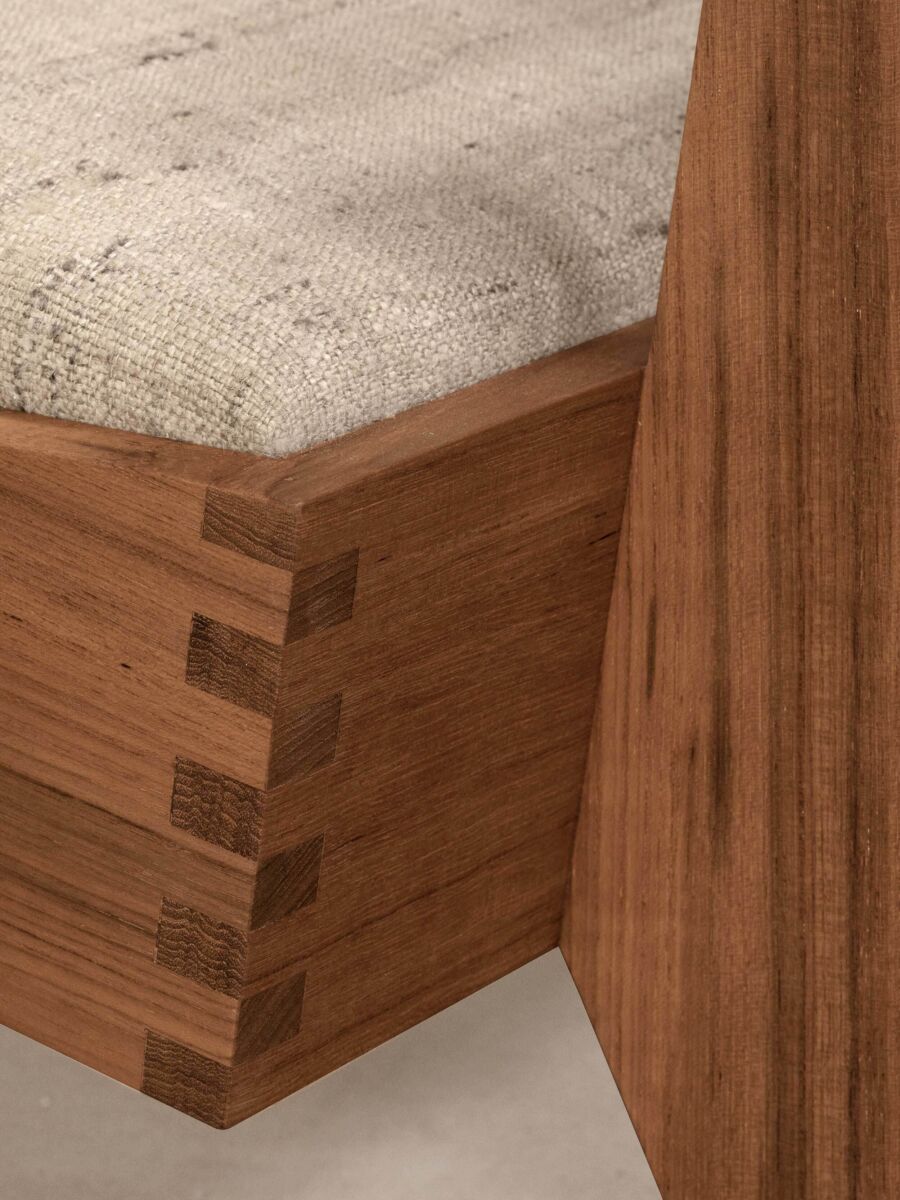 06 LC Tanga Detail Seat Joint