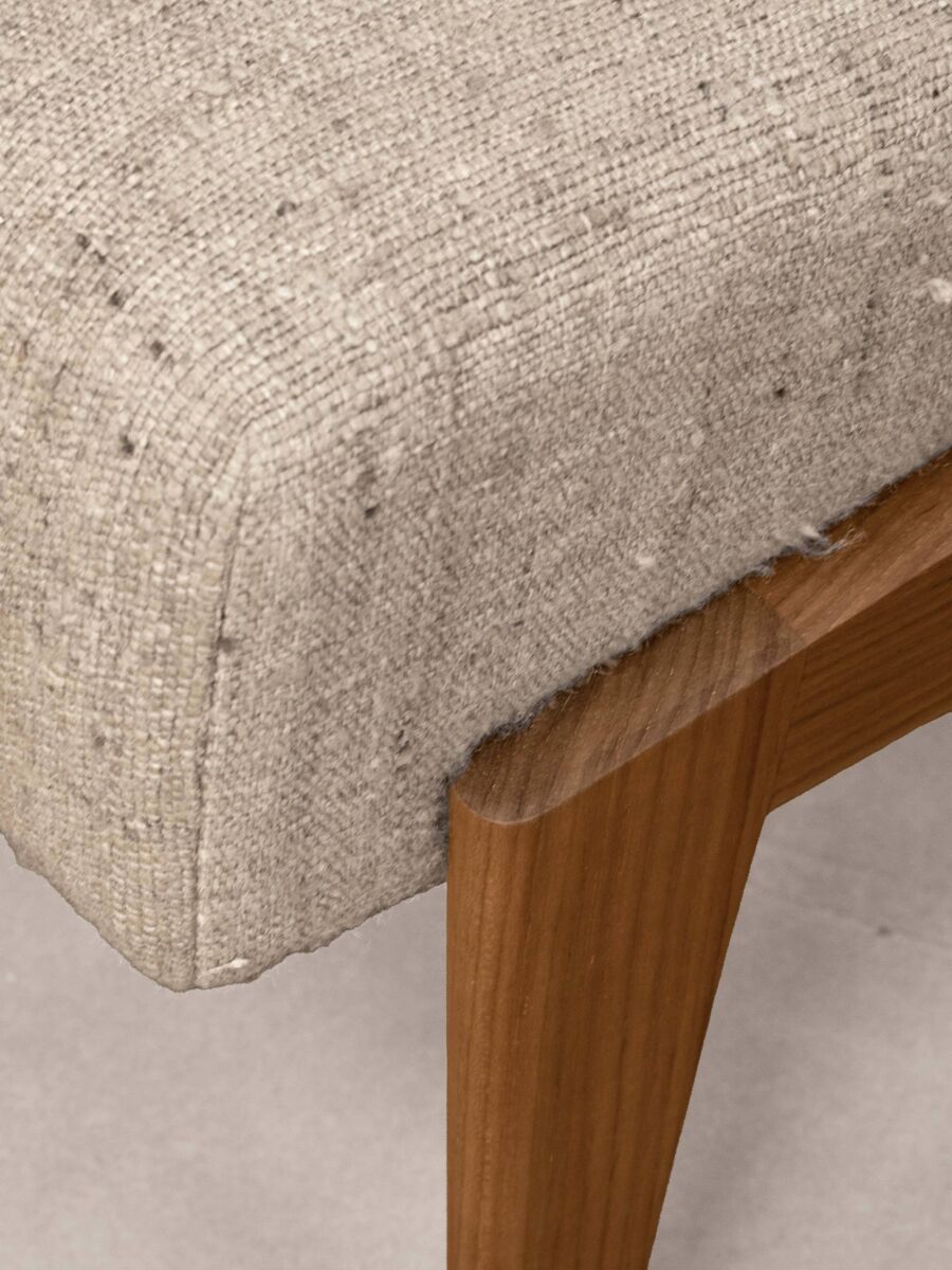 07 LC Tanga Detail Cushion