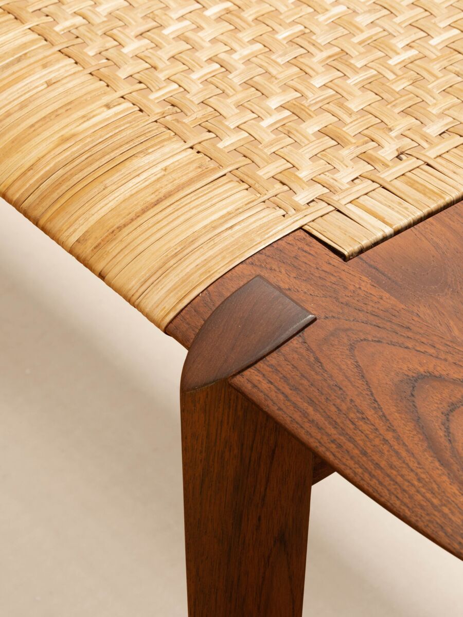 06 Tangali Compact Bench Leg