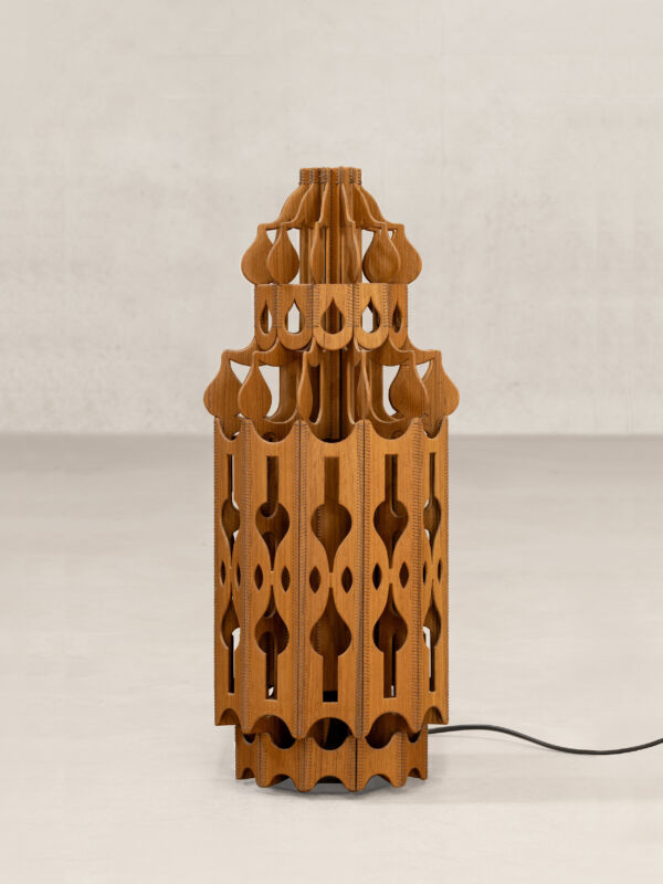 01 Unfolding Wooden Front