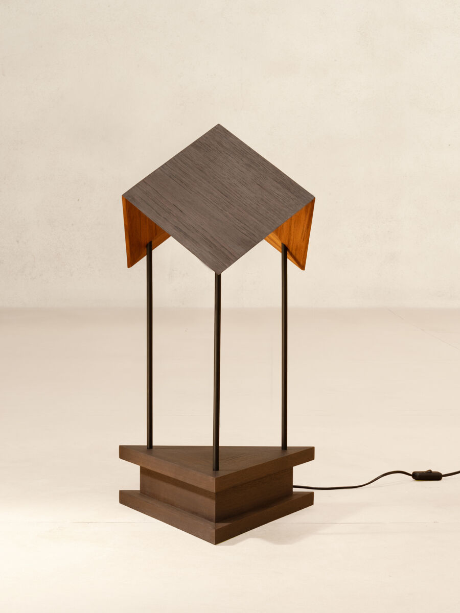 02 Lighthouse Lantern Back